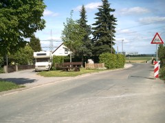 Die Dorflinde und das Gefallenen-Denkmal